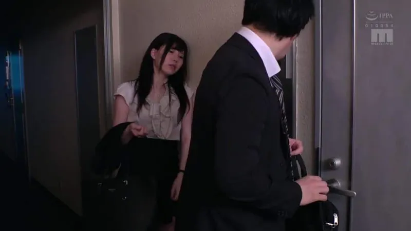 Bà xã nhà kề bên nhận nhầm tôi là người chồng trong một hôm say xỉn